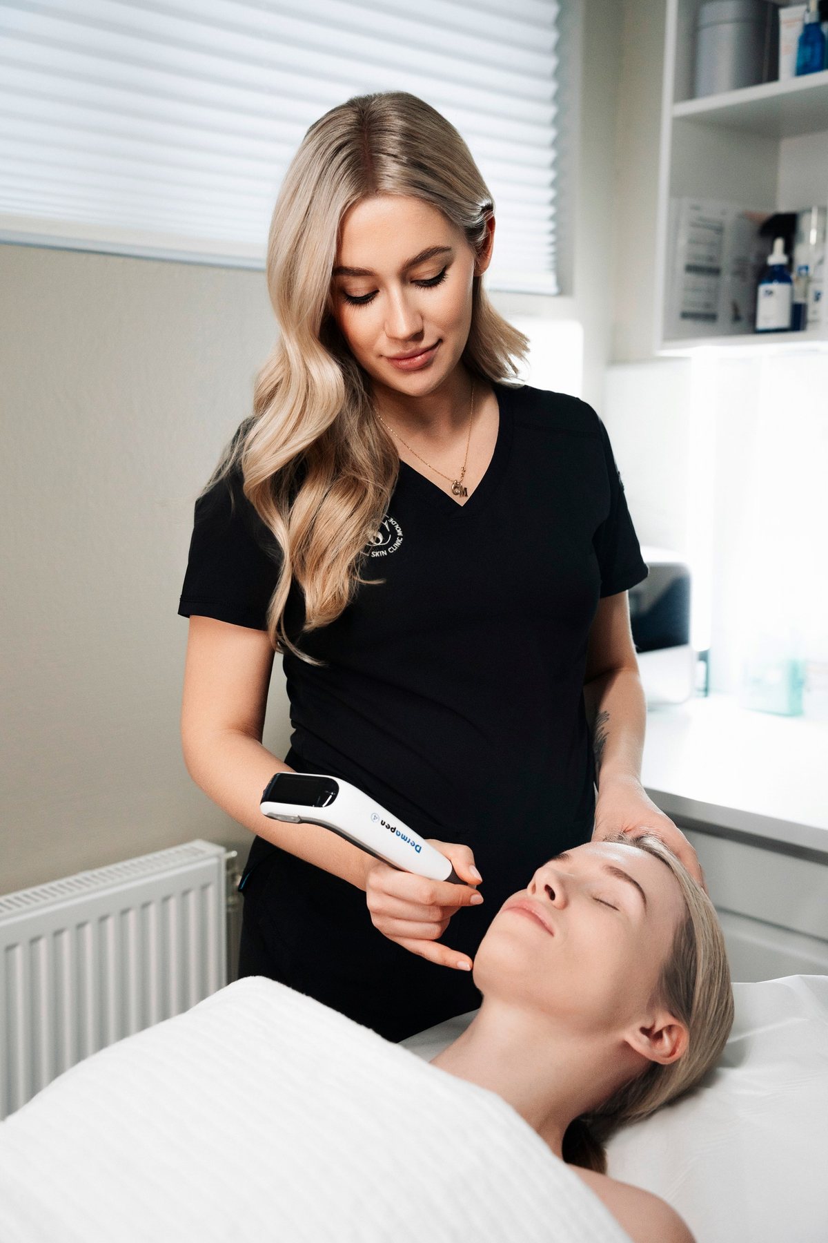 Hudforbedrende behandling av ansikt ved Skin Clinic Molde
